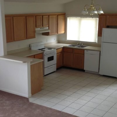 Copy-of-Photo-7-the-estates-at-eagles-pointe-has-a-fully-equipped-kitchen-2880409